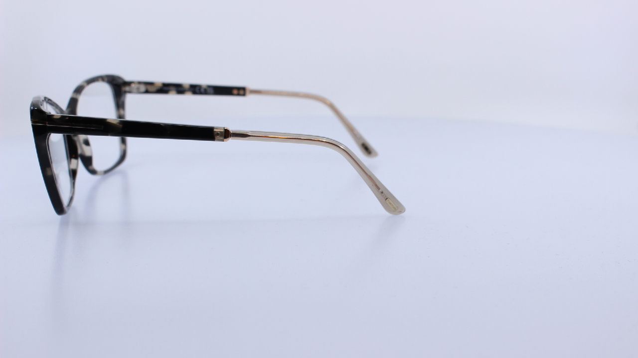 TOM FORD - FEKETE - 5893-B