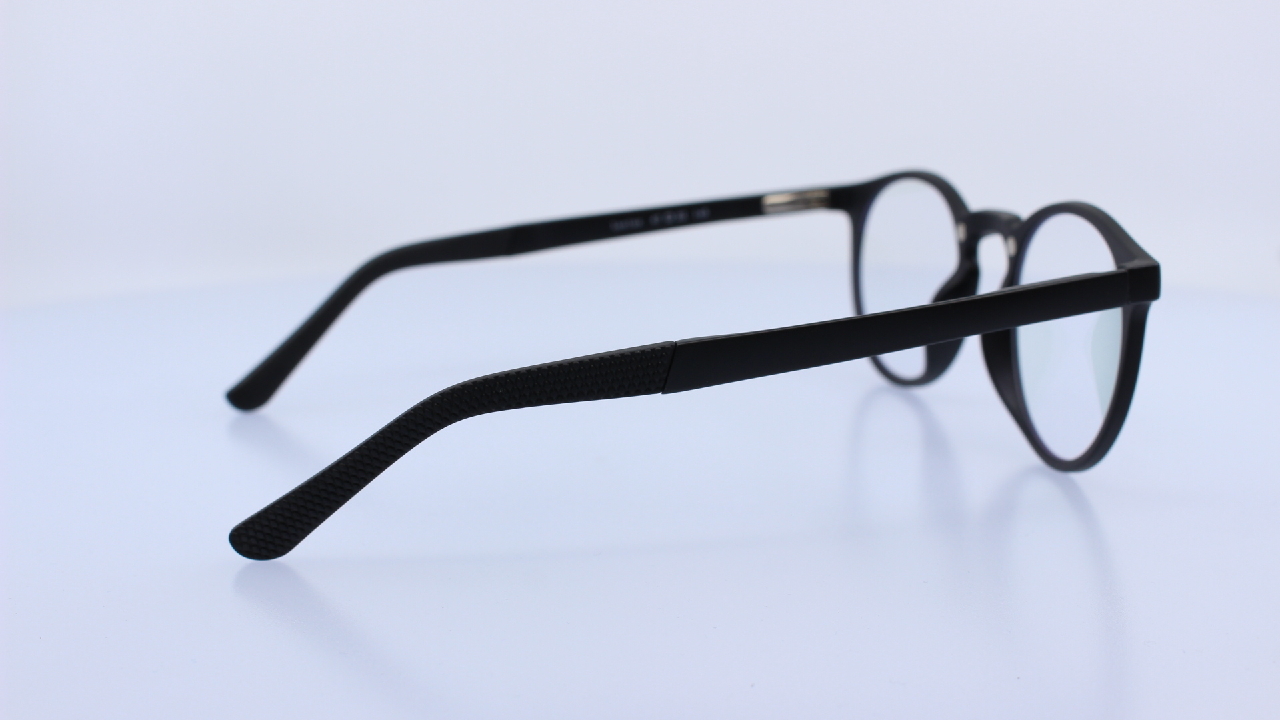 COLORON - FEKETE - LUCIUS