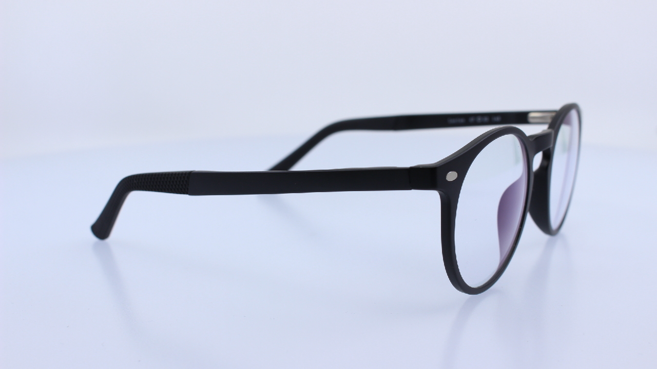 COLORON - FEKETE - LUCIUS