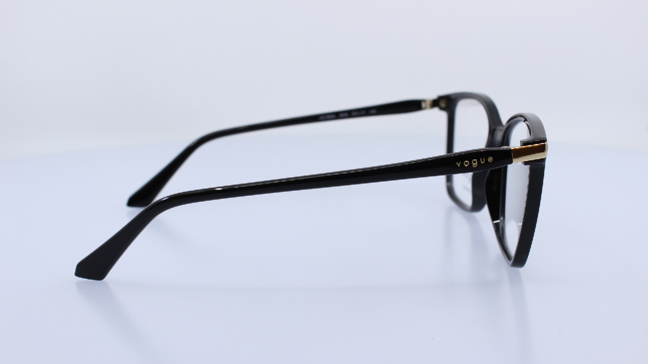 VOGUE - FEKETE - VO5654