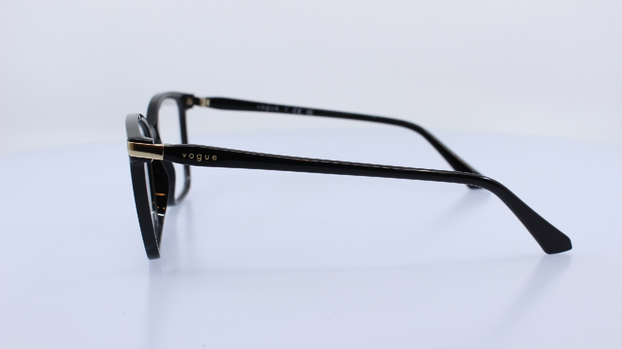 VOGUE - FEKETE - VO5654