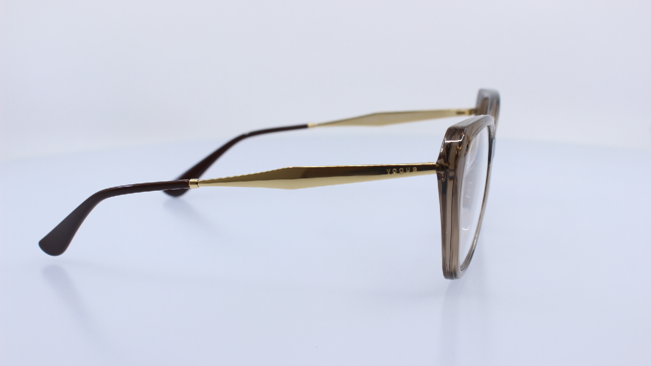 VOGUE - BARNA - VO5522