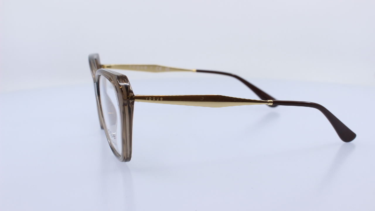 VOGUE - BARNA - VO5522