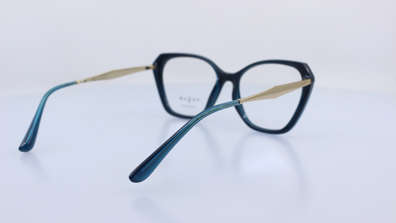 VOGUE - KÉK - VO5522