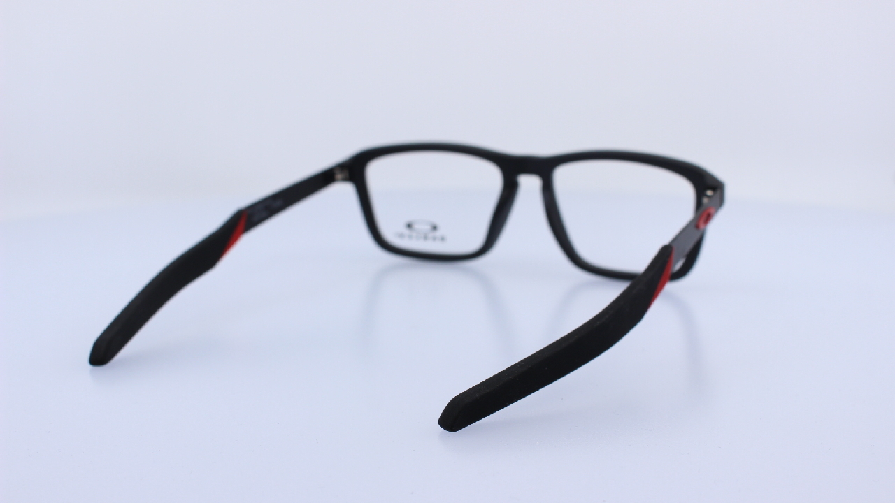 OAKLEY - FEKETE - OY8023