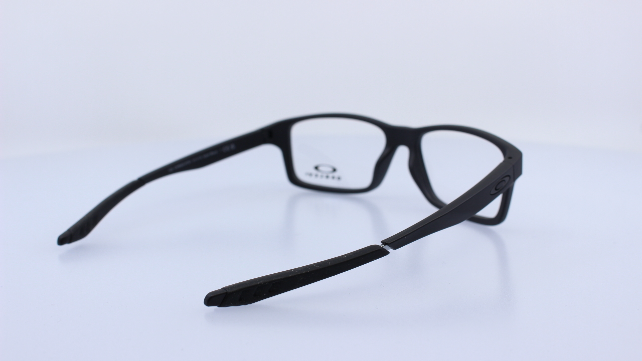 OAKLEY - FEKETE - OY8002