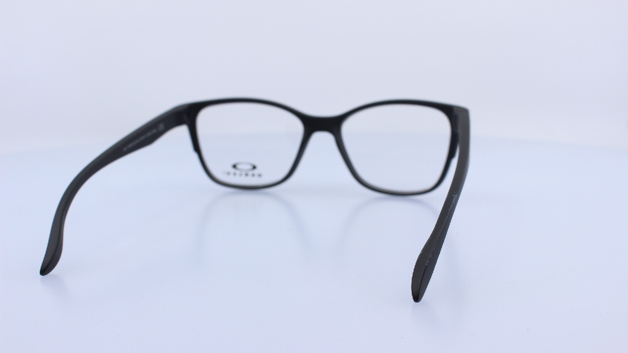 OAKLEY - FEKETE - OY8016