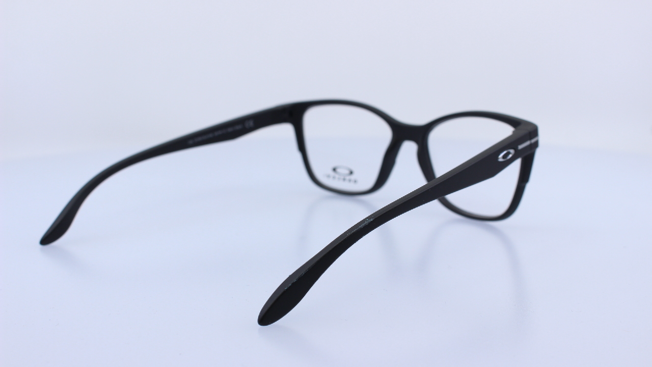 OAKLEY - FEKETE - OY8016