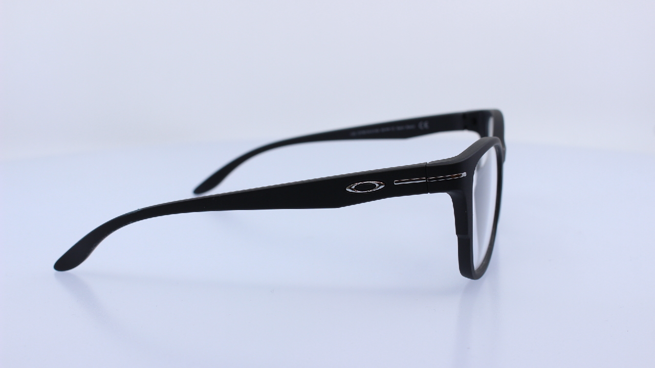 OAKLEY - FEKETE - OY8016