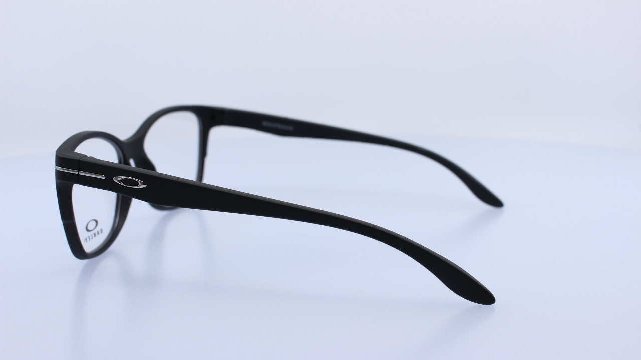 OAKLEY - FEKETE - OY8016