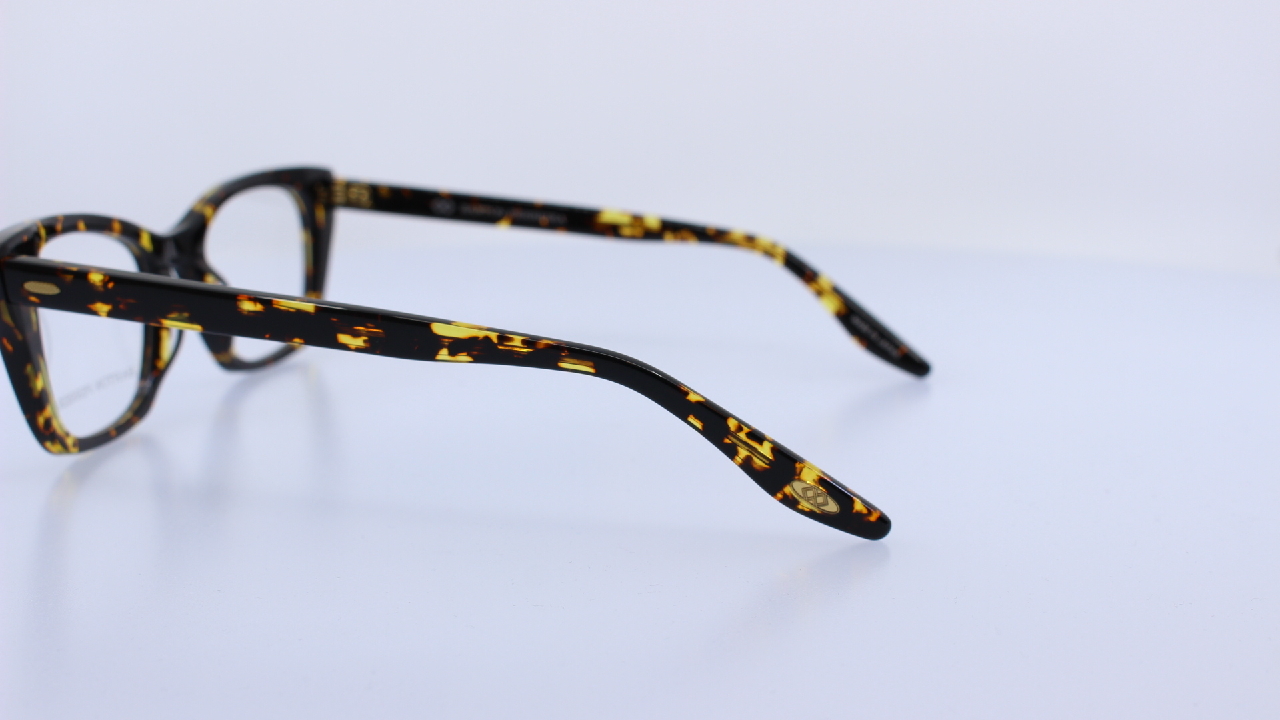 BARTON PERREIRA - SZÜRKE - LUCRETIA