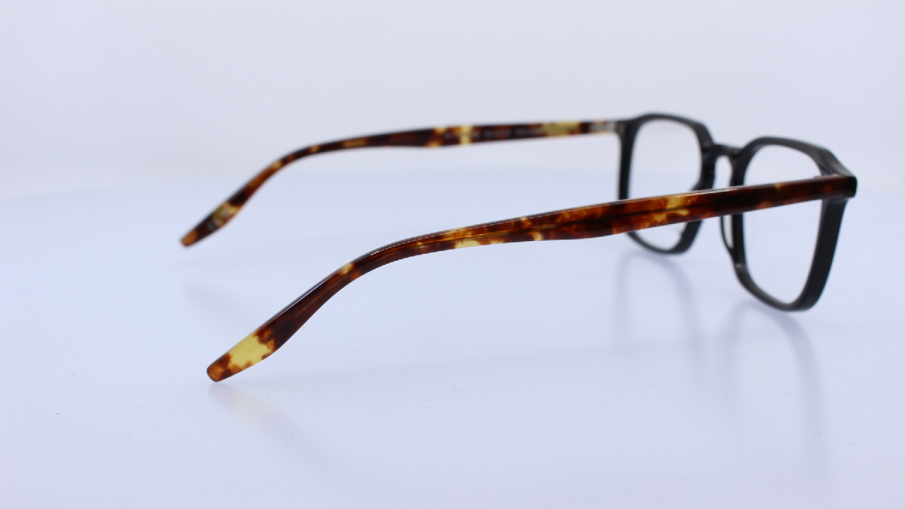 BARTON PERREIRA - SZÜRKE - DEMARCO