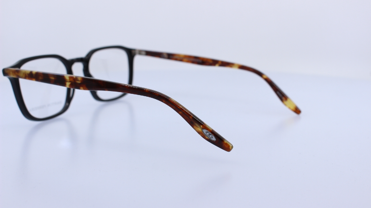 BARTON PERREIRA - SZÜRKE - DEMARCO