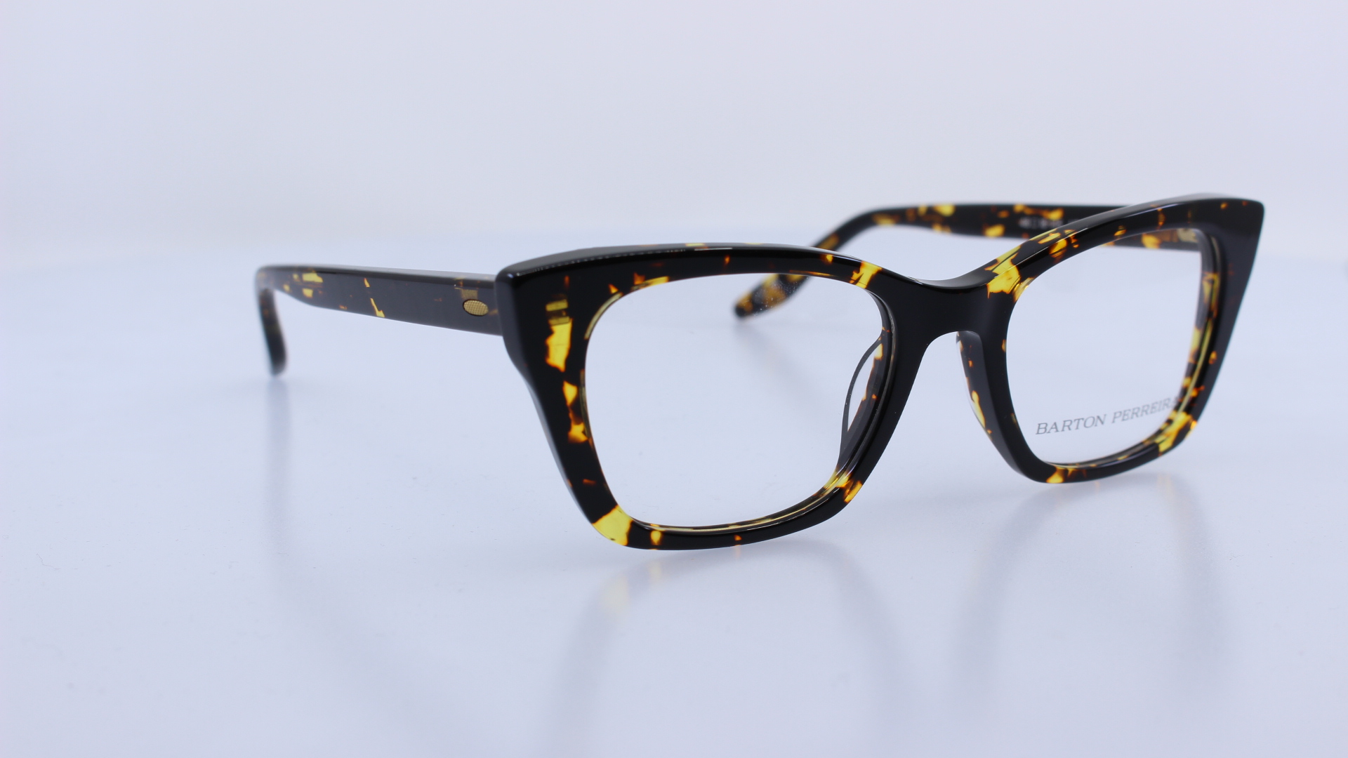 BARTON PERREIRA - SZÍNES - FANNIE