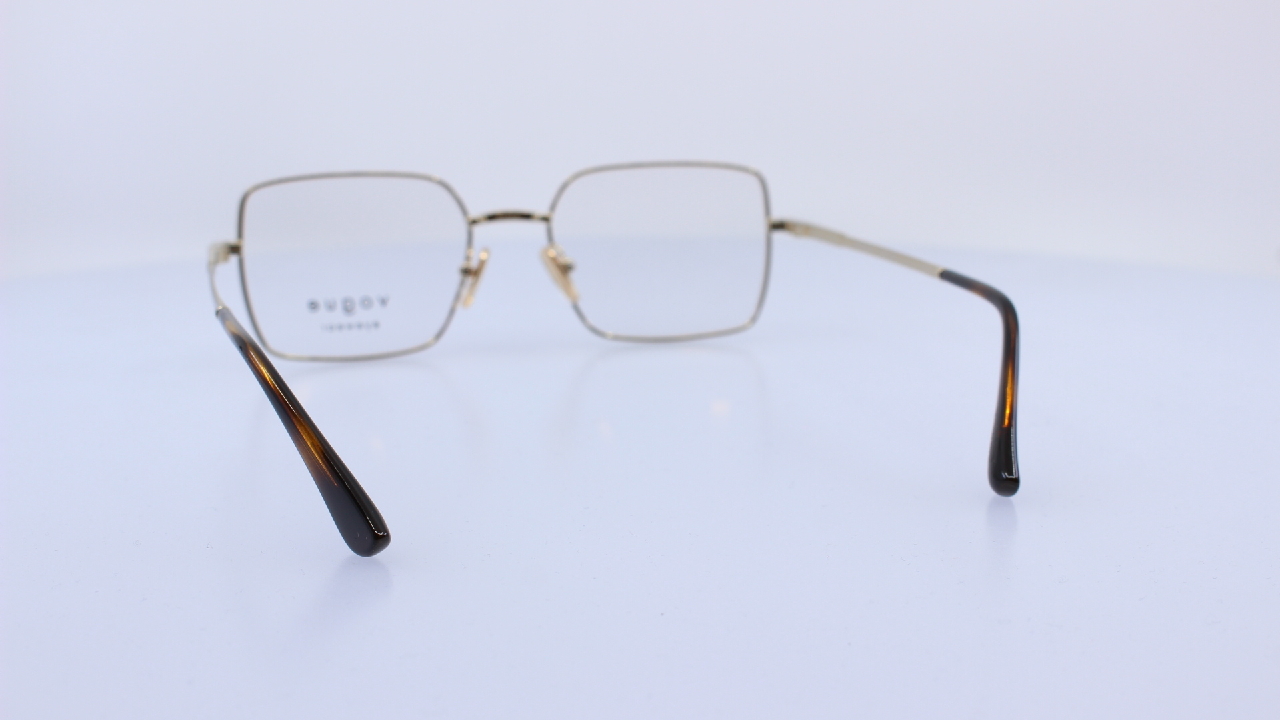 VOGUE - ARANY - VO4340