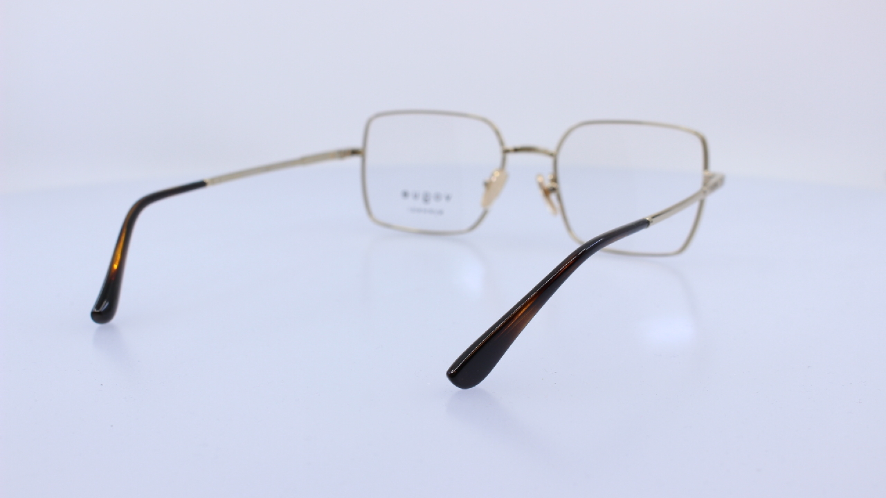 VOGUE - ARANY - VO4340