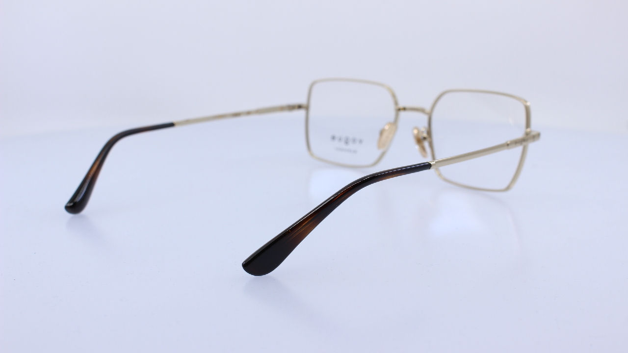 VOGUE - ARANY - VO4340