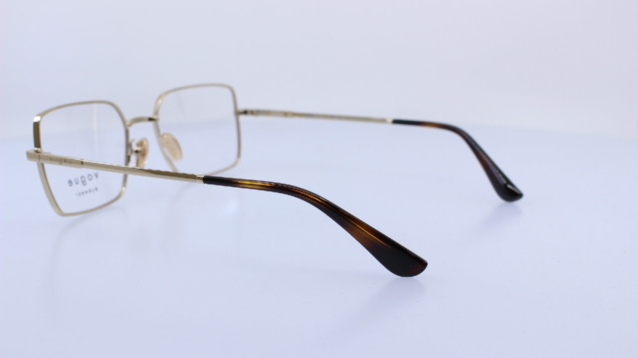 VOGUE - ARANY - VO4340