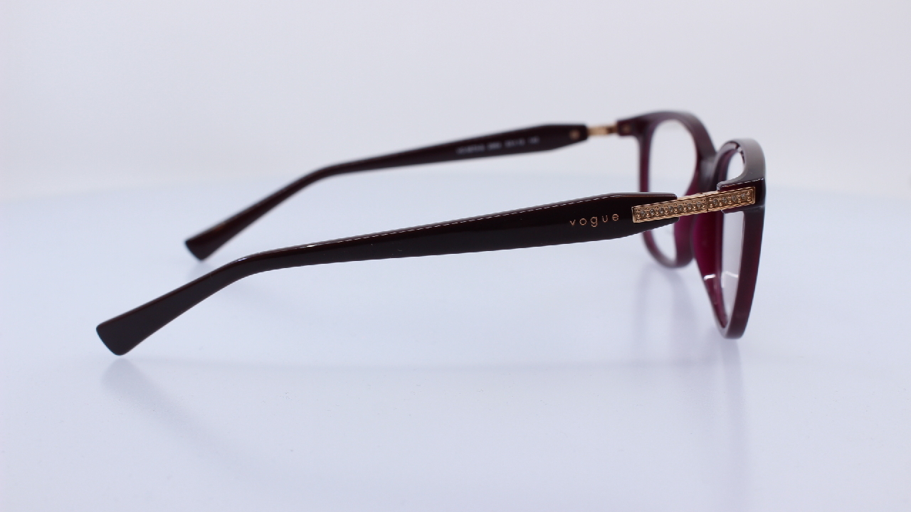 VOGUE - BORDÓ - VO5679B