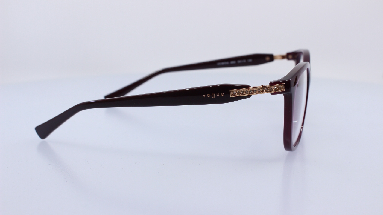 VOGUE - BORDÓ - VO5679B