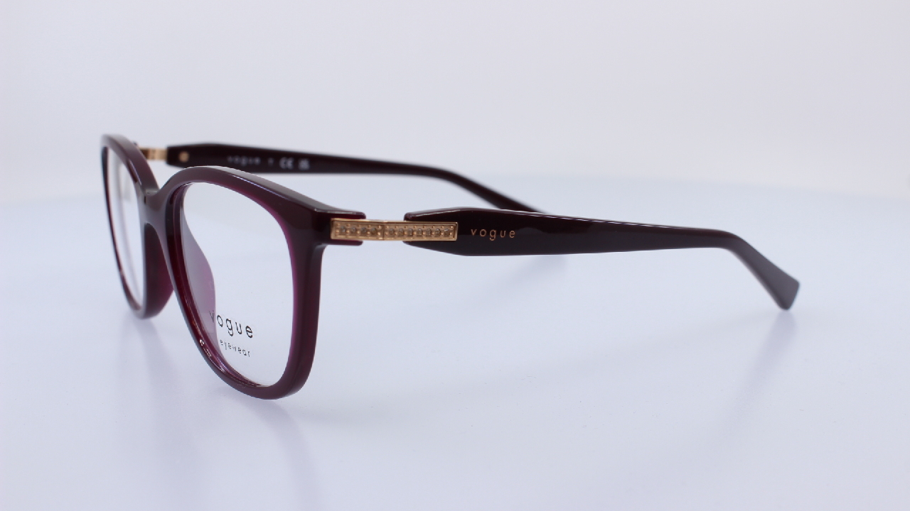 VOGUE - BORDÓ - VO5679B