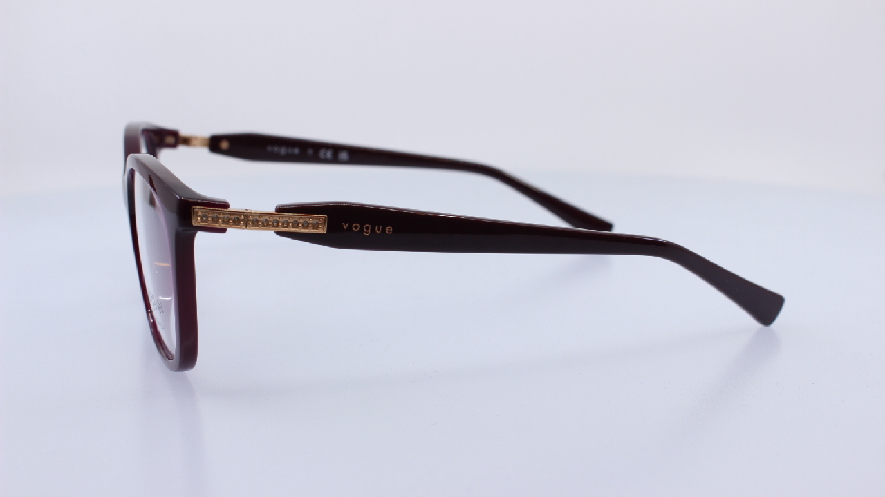 VOGUE - BORDÓ - VO5679B
