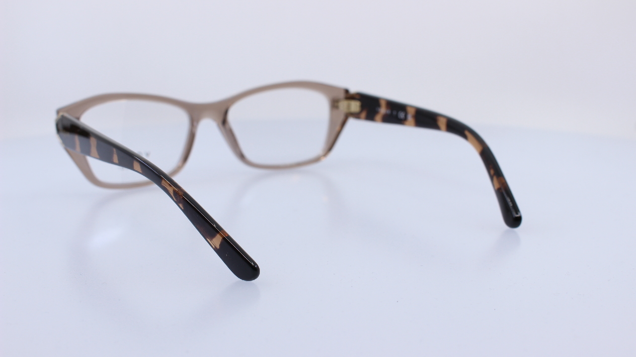 VOGUE - BARNA - VO5676