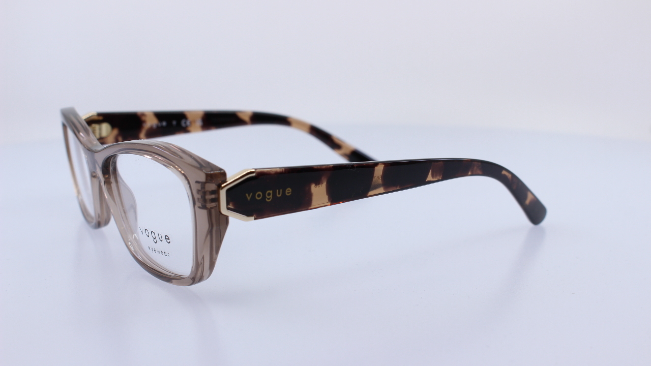 VOGUE - BARNA - VO5676