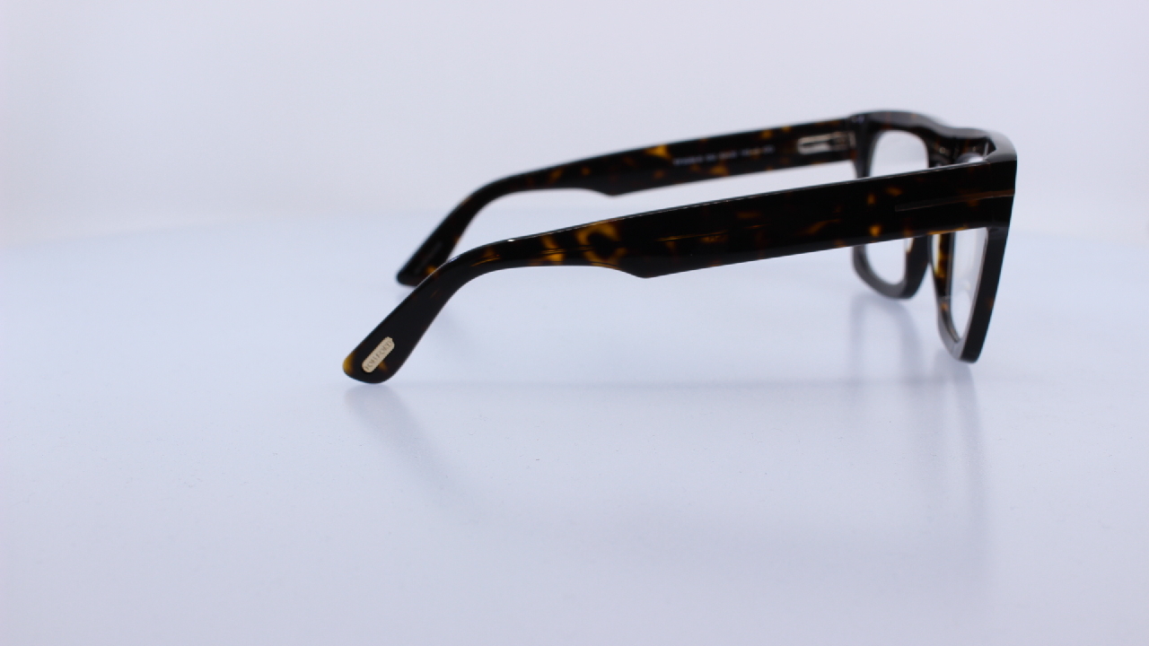 TOMFORD - FEKETE - 6068-B