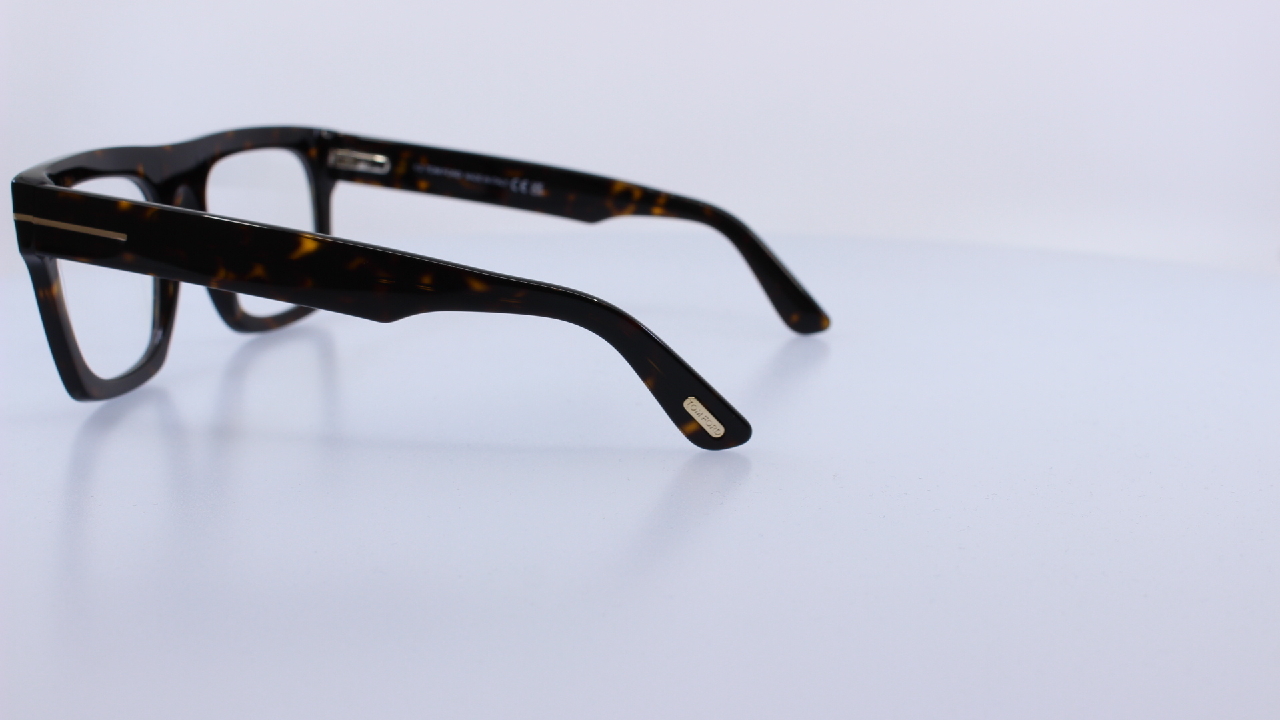 TOMFORD - FEKETE - 6068-B