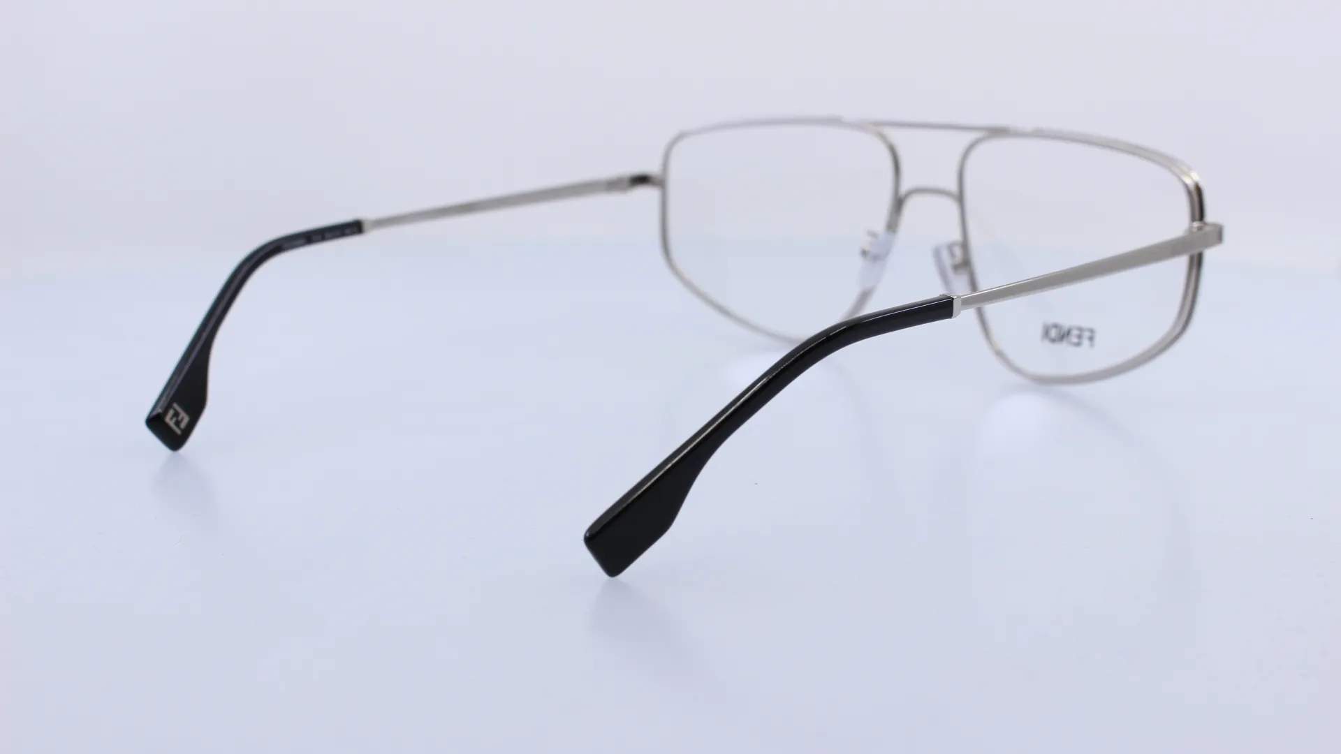 FENDI - EZÜST - FE50088U