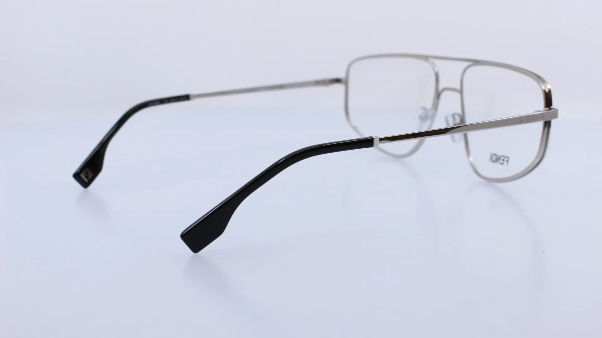 FENDI - EZÜST - FE50088U