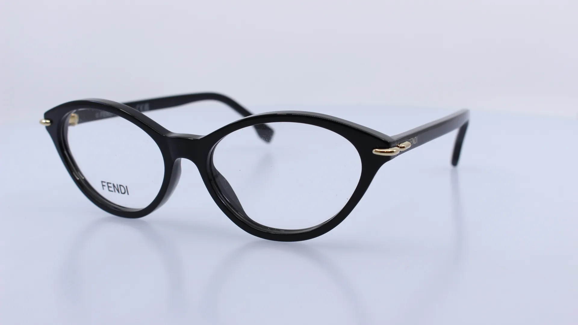 FENDI - FEKETE - FE50126I