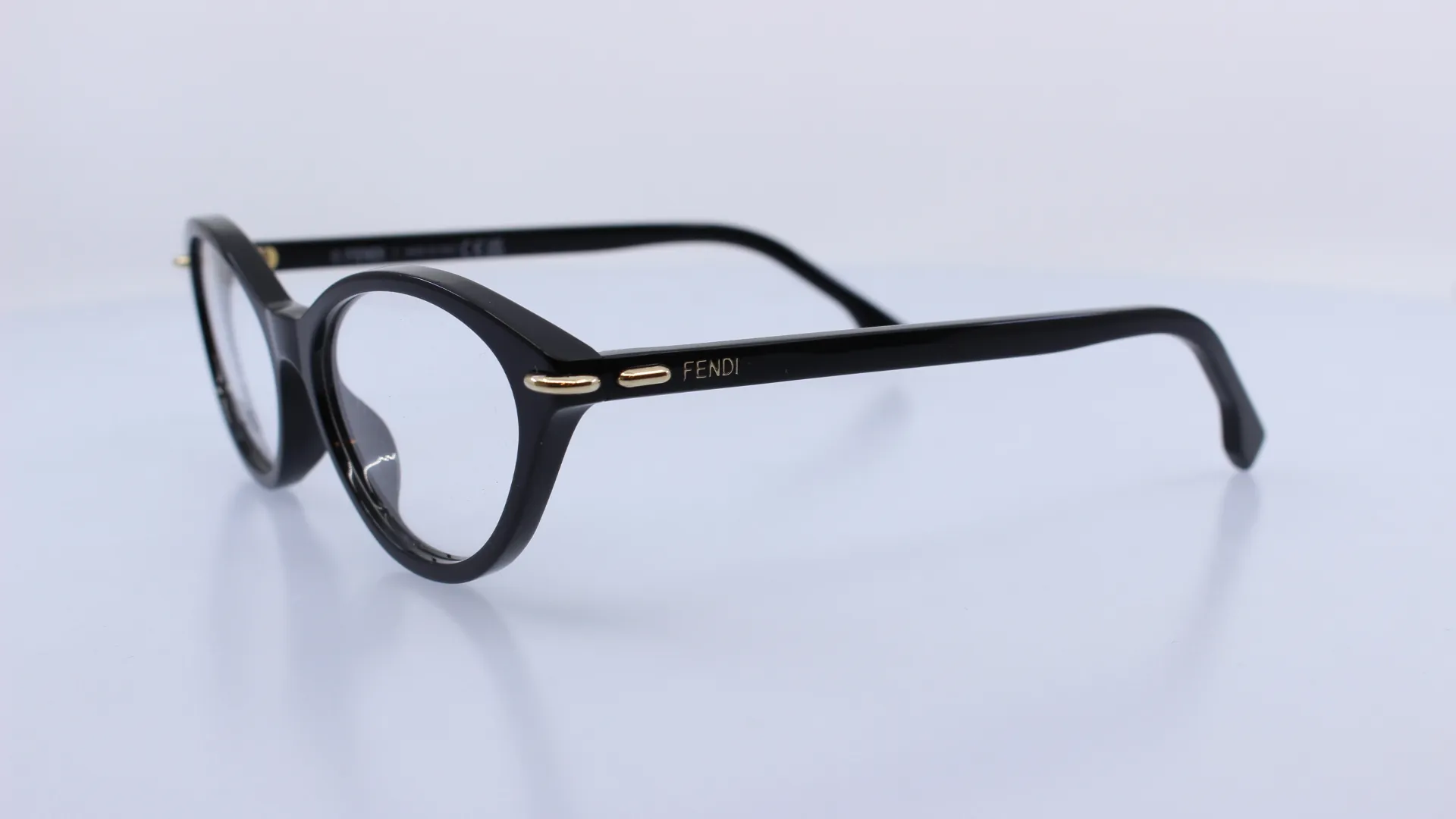 FENDI - FEKETE - FE50126I
