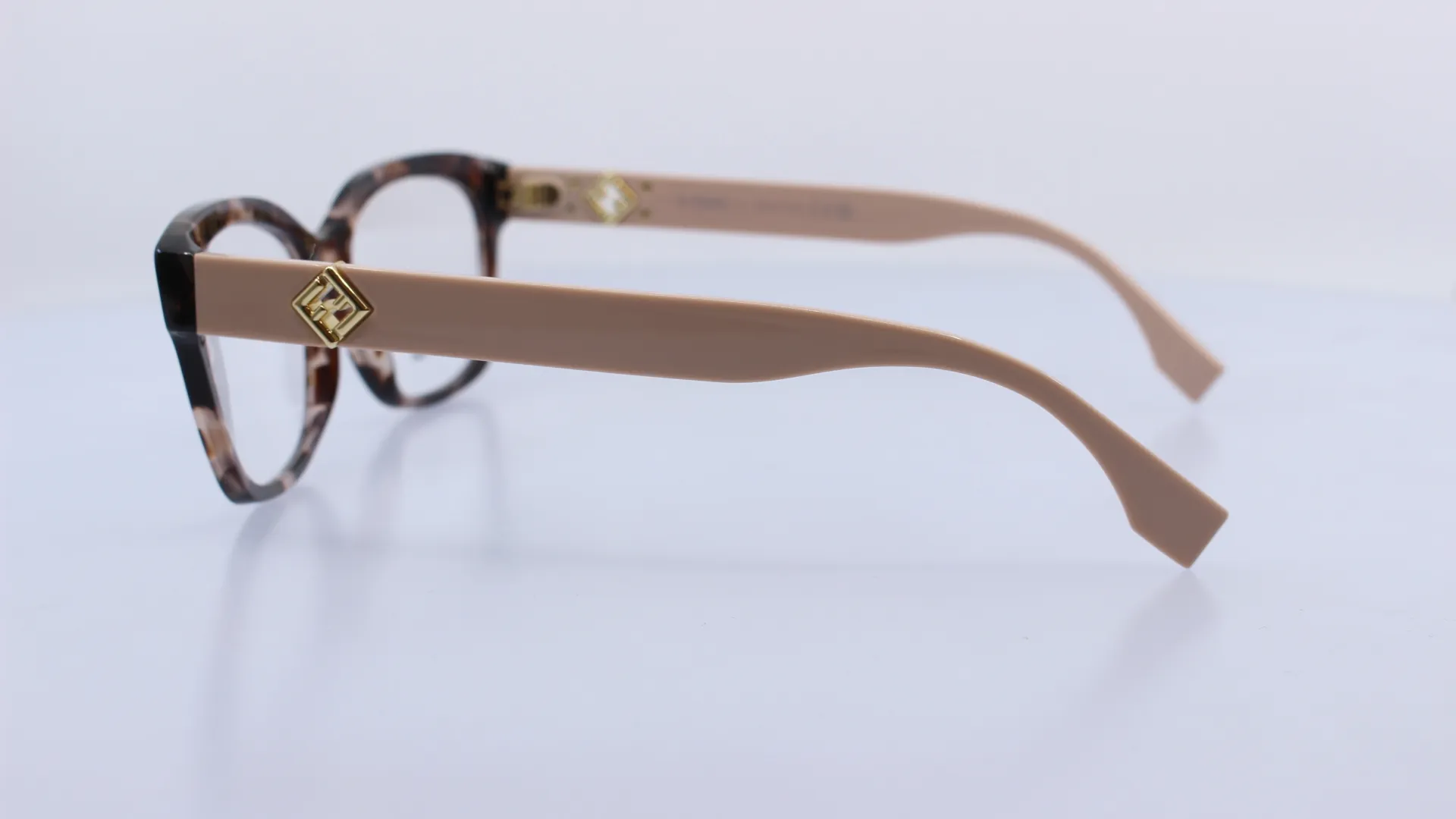 FENDI - BARNA - FE50124I