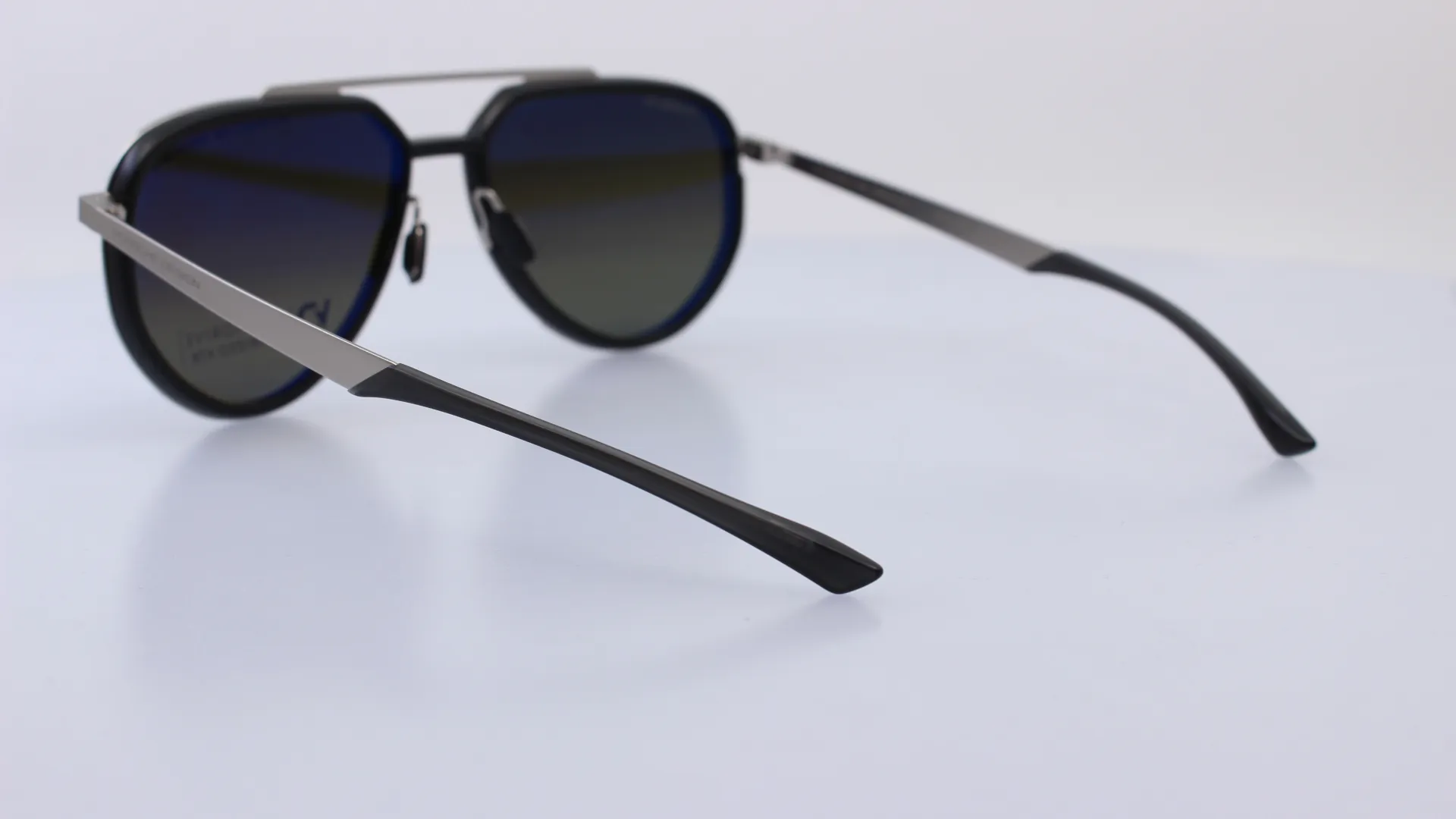 PORSCHE DESIGN - EZÜST - 8994