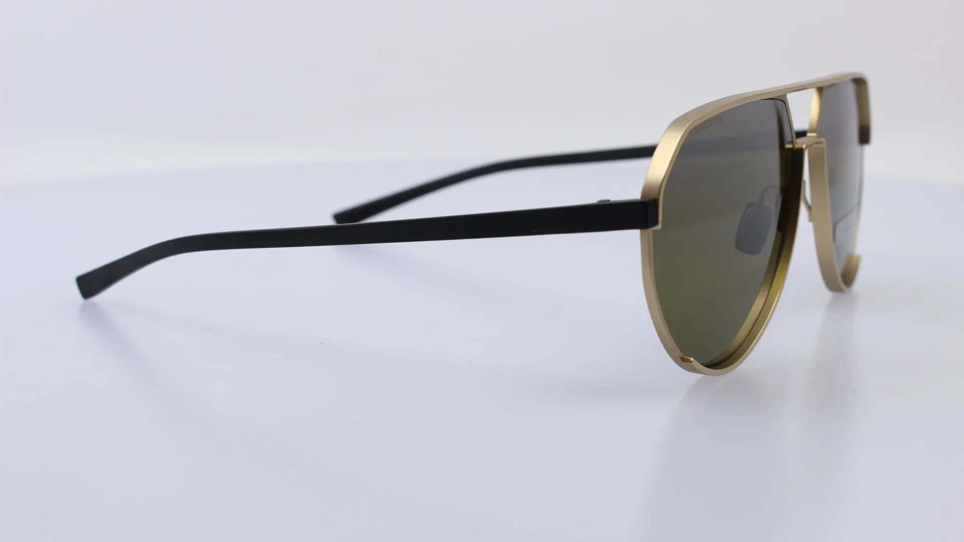 PORSCHE DESIGN - ARANY - 8996