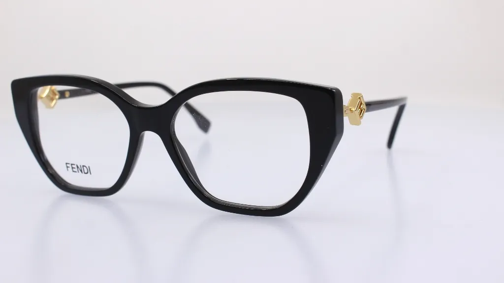 FENDI - FEKETE - FE50100